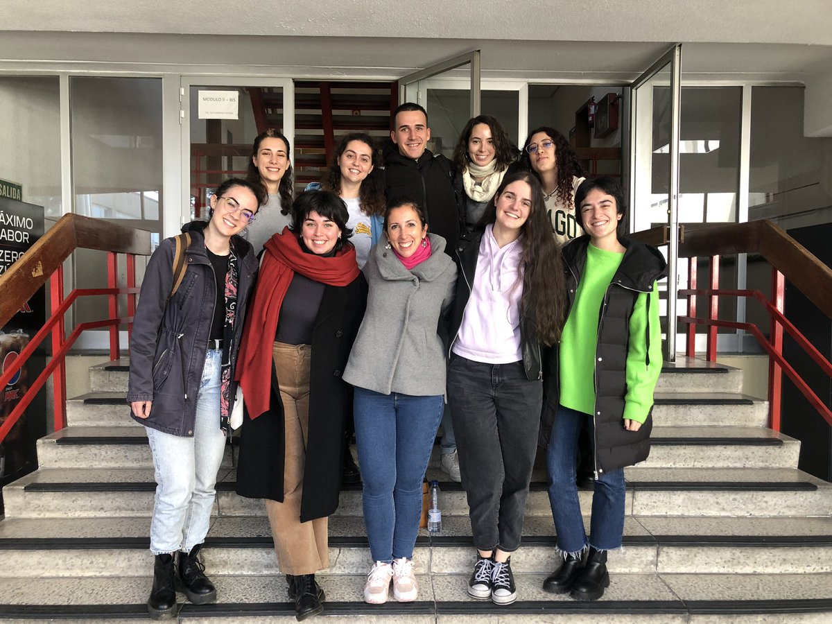 TamTan_DS_MG's tweet photo. El viernes pasado en el Posgrado de Interpretación de la UAM, Rosa Llopis nos deleitó con una suculenta charla sobre interpretación gastronómica ¡todo un banquete! Compartió con nosotros su experiencia ¡y nos dejó encantados!👏 https://t.co/PTvZNSG9ju