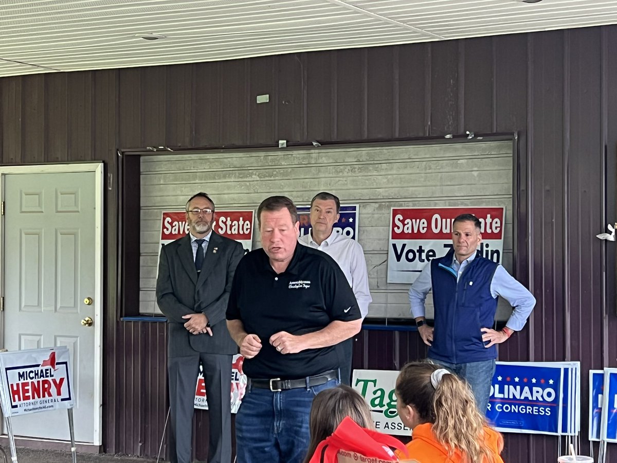 yrsdelco's tweet photo. Thank you to the 20-plus volunteers who joined us on this rainy Sunday morning for our Get Out the Vote rally! 

Delaware County is FIRED UP to elect our great slate of #GOP candidates! 

GET OUT AND #VOTE THIS TUESDAY!
#SaveOurState #LeadRight #RedWave https://t.co/eEIjptB3AR