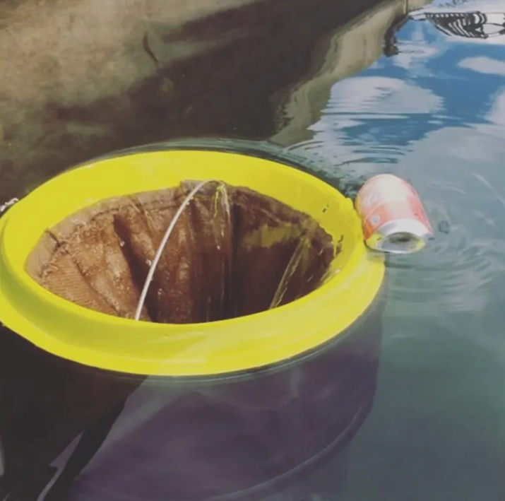 Created by Andrew Turton and Pete Ceglinski, the Seabin is an automated rubbish bin which catches floating rubbish, oil, fuel and detergents. It is designed for use in marinas, yacht clubs and harbors. #GreenTechTuesday #SaveTheOcean #GreenChipNFTs