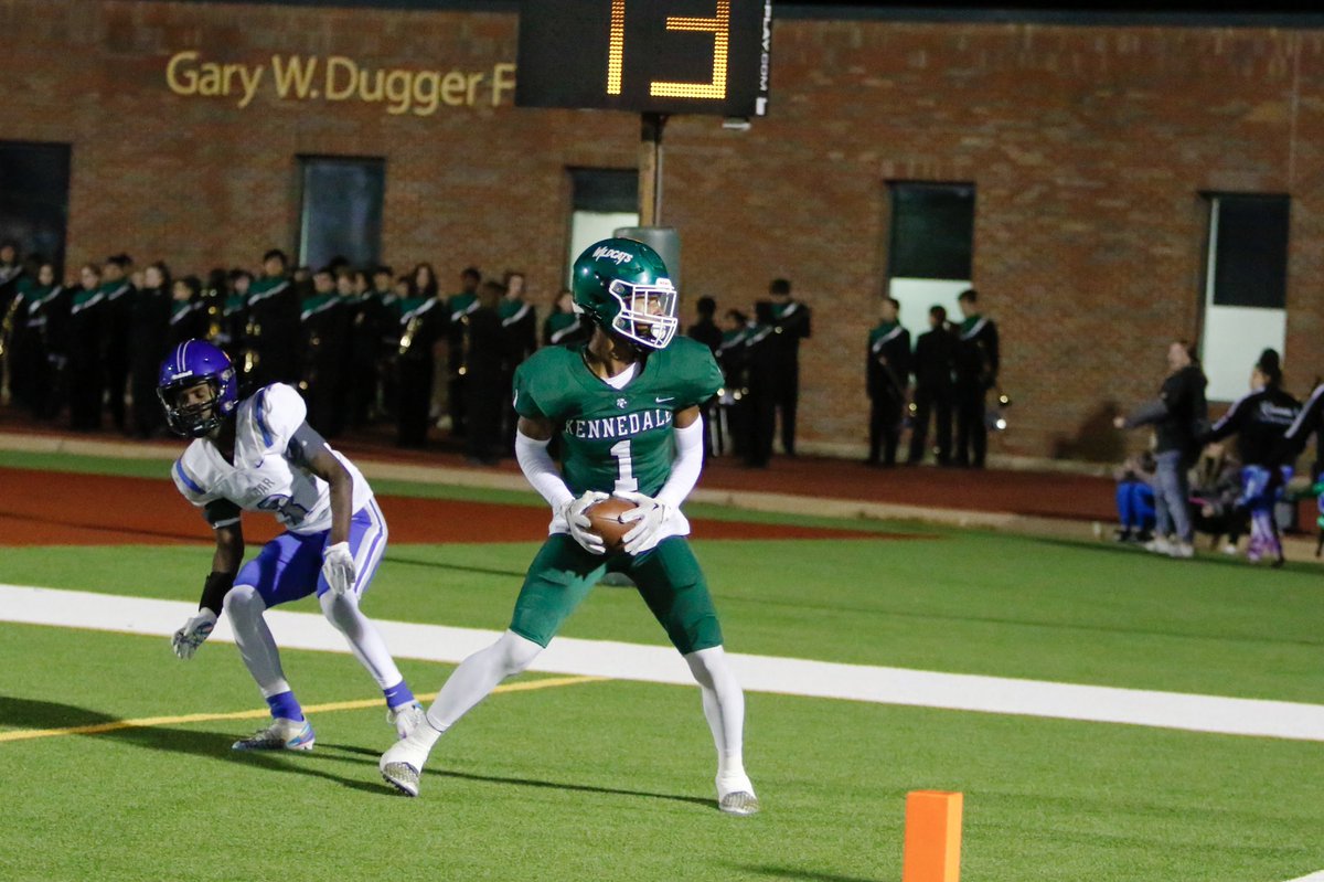 Great TD catch by @JaylenWebb1 🙌 @KHS_WILDCATS @RandyMoss #YouGotMossed #KennedaleWildcats #txhsfb #FridayNightLights