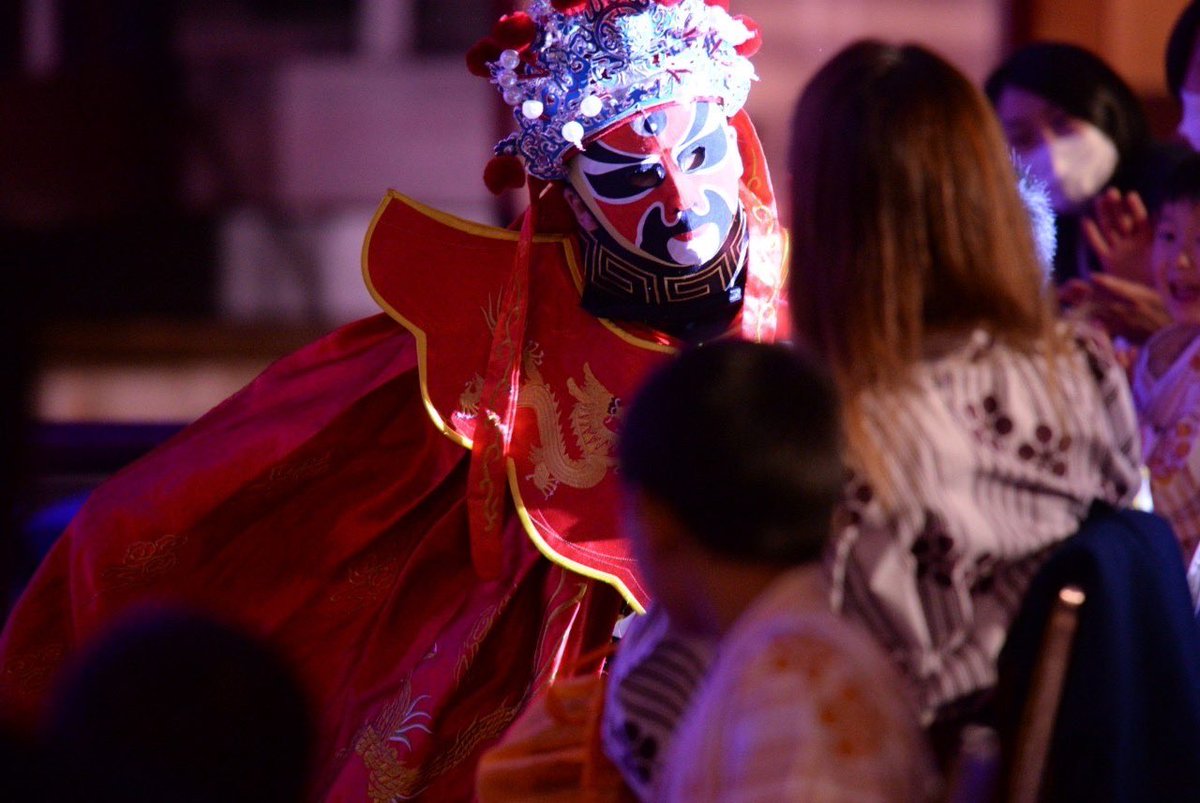 chappy_magic's tweet image. 11/4,5と「山代温泉加賀百万石みやびの宿」様にて変面＆マジックショーでした🪄

憧れのステージでショーが出来ました🎩

ご覧下さった皆様ありがとうございました☺️

#みやびの宿加賀百万石
#SwingEasy
#マジックショー
＃マジシャンチャッピー