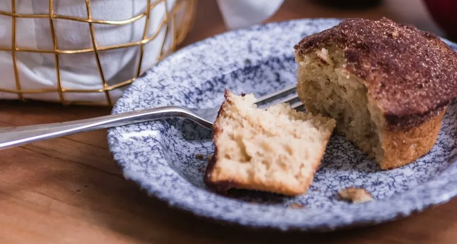 CreateTVchannel's tweet photo. Nothing says "Fall" quite like these cider doughnut muffins, as seen on today's #WeekendsWithYankee marathon. https://t.co/4JYUoSCnnc https://t.co/Sj2YY3wTvW
