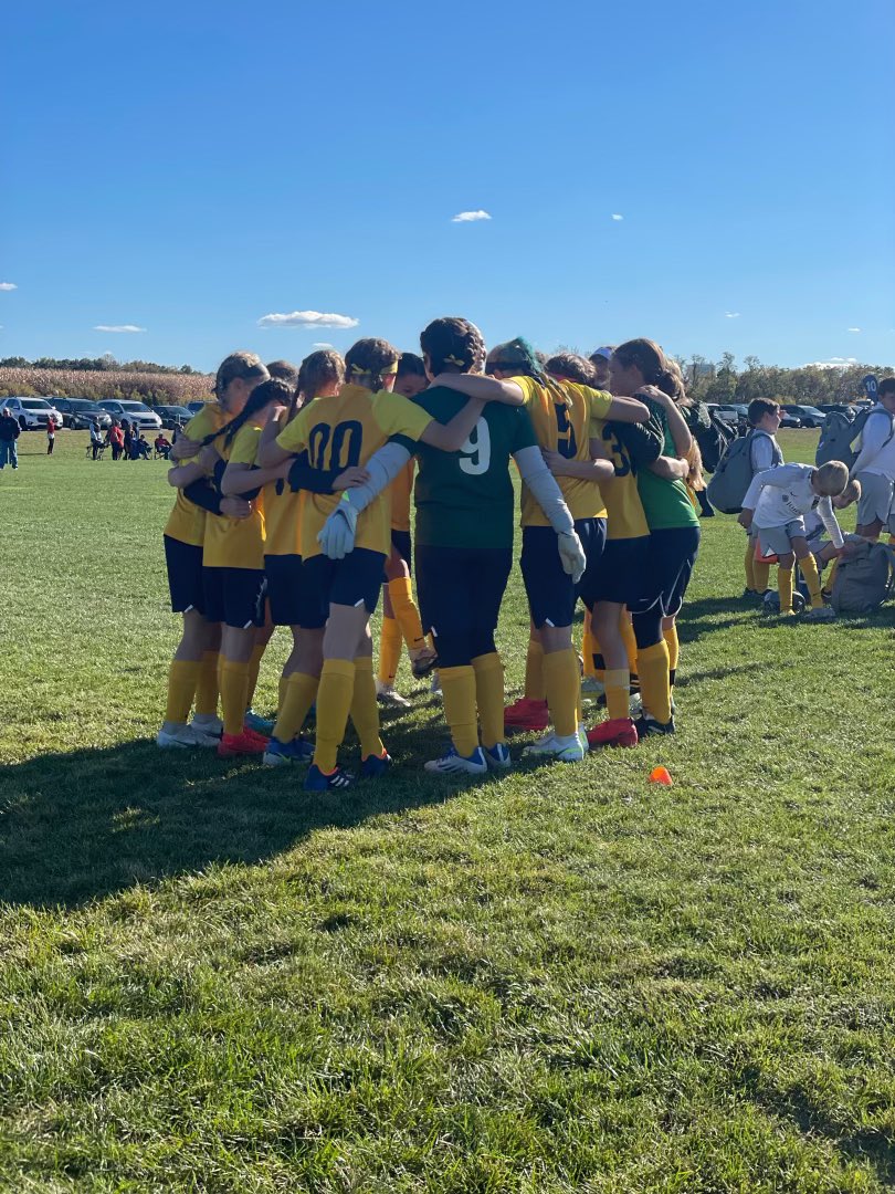 ArsenalFCofPgh's tweet photo. A fall full of growth and good performances for the 2011 girls, finishing 🔝 of the table! #pittsburgh #soccer https://t.co/8M6e96uSGF