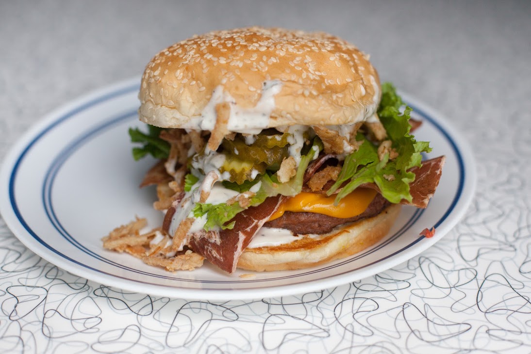 We're on a mission to prove being vegan doesn't mean you have to miss out on anything. Here are a few of our favorite dishes 😍 What's your favorite Spiral dish to eat?!

#spiraldiner #foodie #food #restaurant #comfortfood #yum #burger