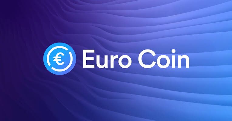 cryptopinsca's tweet photo. ⚡️ Payments firm @circle will launch a euro-pegged stablecoin on the @solana blockchain in the first half of 2023, immediately after it extends its cross-chain protocol to the blockchain.

#CryptoNews #Crypto #Eurocoin #Solana #Circle #BNB #BTC #NFT #NFTs https://t.co/5LIb7BEOOm