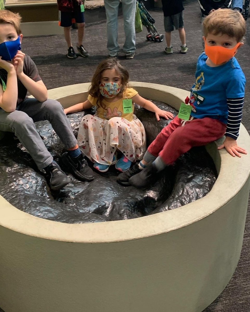 lesliebonci's tweet photo. #ActiveAdvice-Dino-mite-what a cute sight. Dippy and the kids having fun at the museum. #multimasking #glamparenting #fuelsofengagement https://t.co/GeOxDzIx8O