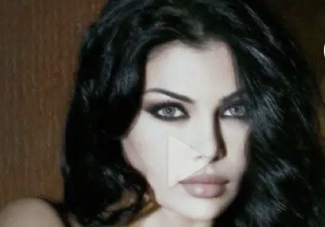 feriel_SL's tweet photo. #تويت_في_حب_هيفاء الجمال عدى الكلام. @HaifaWehbe https://t.co/xZrHsVVetQ