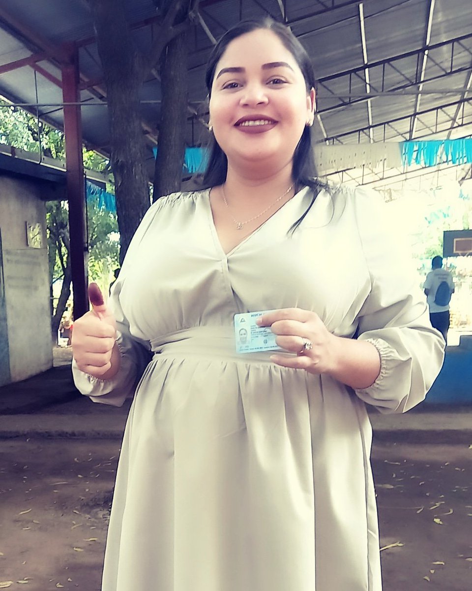 Por el futuro de mi hija yo ya vote!!
#Nicaragua debe seguir viviendo en paz y progreso✌😍🤰🙏

#EleccionesSoberanas2022 
#TropaSandinista
