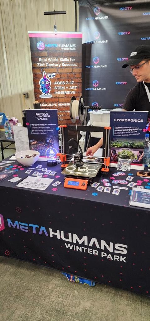 MattStultz's tweet photo. Some of the many @Prusa3D printers of @OrlMakerFaire. https://t.co/IwRI4AHfTq