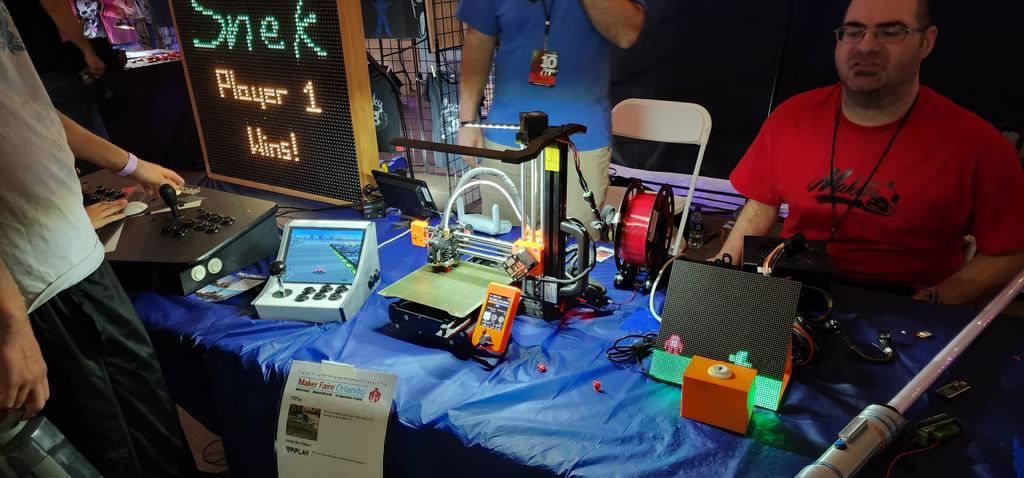 MattStultz's tweet photo. Some of the many @Prusa3D printers of @OrlMakerFaire. https://t.co/IwRI4AHfTq