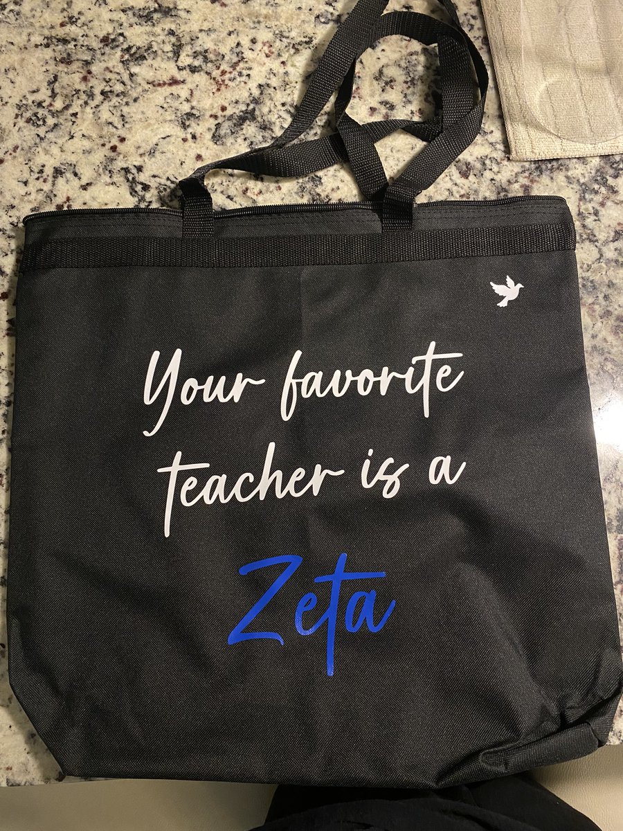 FDiscretions's tweet image. Where my career people at? Custom Zeta teacher tote bag. S/o to all the teachers out there! You’re amazing 🙌🏾🖤