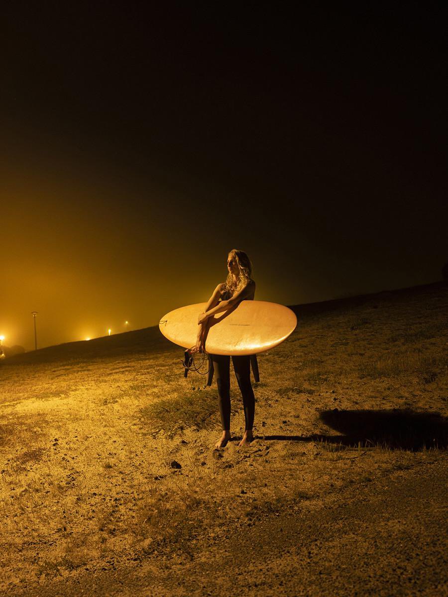 Sodium, Olivier Metzger

Le photographe est décédé tragiquement ce mercredi. Sa série à la lumière si magique est encore exposée quelques jours à Hossegor, en hommage.

facebook.com/18936048142747…