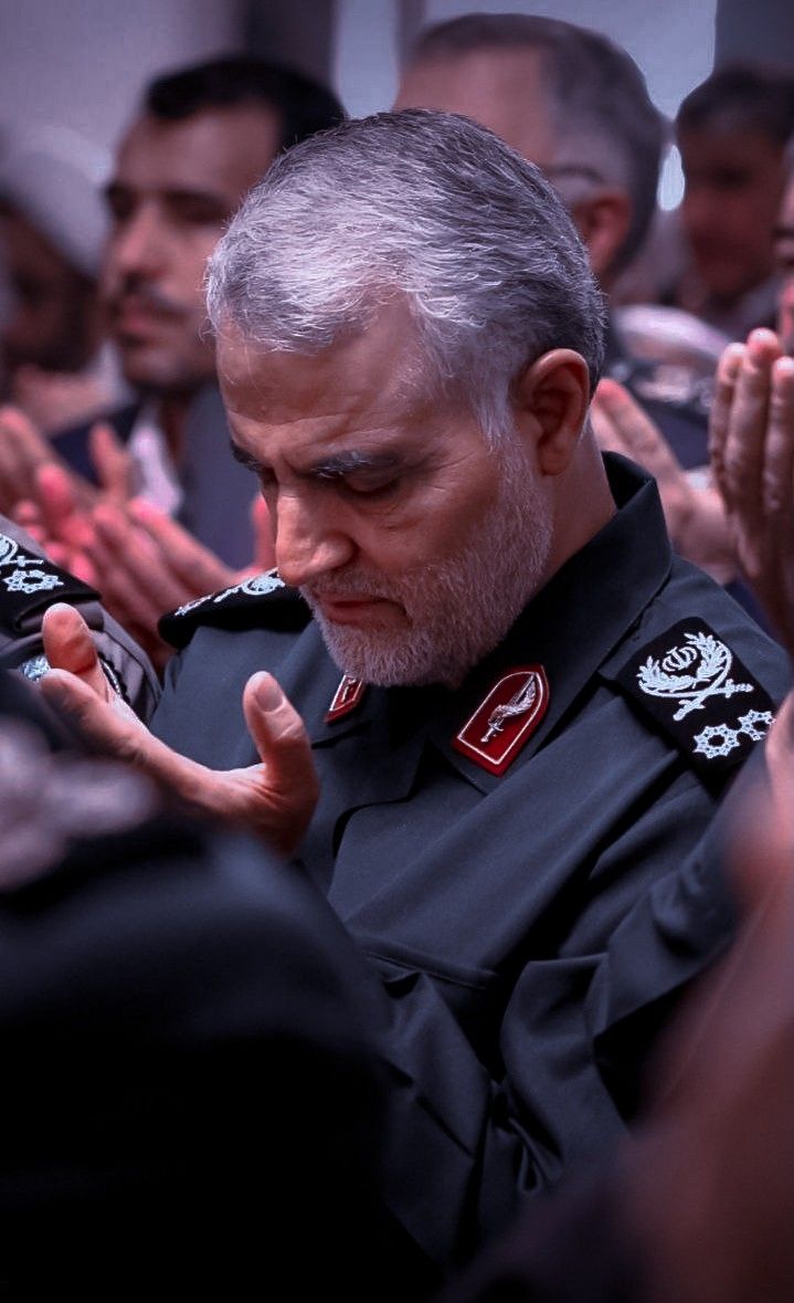 AliakbarF1985's tweet photo. با اینکه غم داشتیم ... صاحب عَلَم داشتیم😭😭😭😭😭😭😭😭😭 https://t.co/7VV14B6Vt0