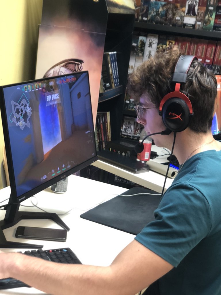 DeterminationLF's tweet photo. Ovachamp LAN appreciation post ✌️Dík všem organizátorům, adminům, soupeřům, kteří se zúčastnili a udělali tohle super první lankou pro mě. Byli nějaké ty ups and downs, ale za to co jsme s klukama uhrali a za všechny lidi co jsem poznal jsem hodně rád #BBConTop 😈 https://t.co/E2F2YcOXzD