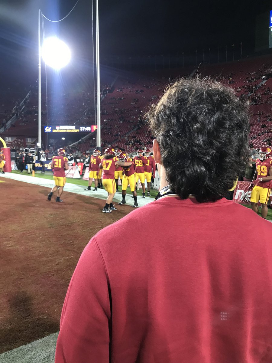 Thank you <a href="/CoachNua/">Shaun Nua</a> for the great visit to USC! Congrats <a href="/USCFB/">USC Football ✌️</a> on your W! I had a great time, thank you for your hospitality. 
#Fighton ✌️
<a href="/JacksonMoore247/">Jackson Moore</a> 
<a href="/dlinevids1/">DLineVids</a>  <a href="/buchananbear_fb/">Buchanan Football</a>