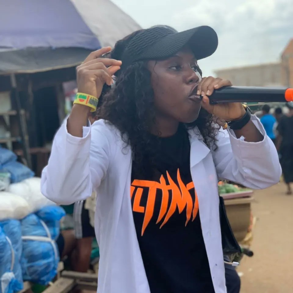 asf_nimsa's tweet photo. ASF-NIMS via @officialcooumsa Chukwuemeka Odumegwu Ojukwu University Medical Students Association  celebrated the Maternal and Child Health Week by enlightening women in the market on the topic of cervical and breast cancer, risk factors, prevention and screening and vaccination. https://t.co/kYRnDBnlDp