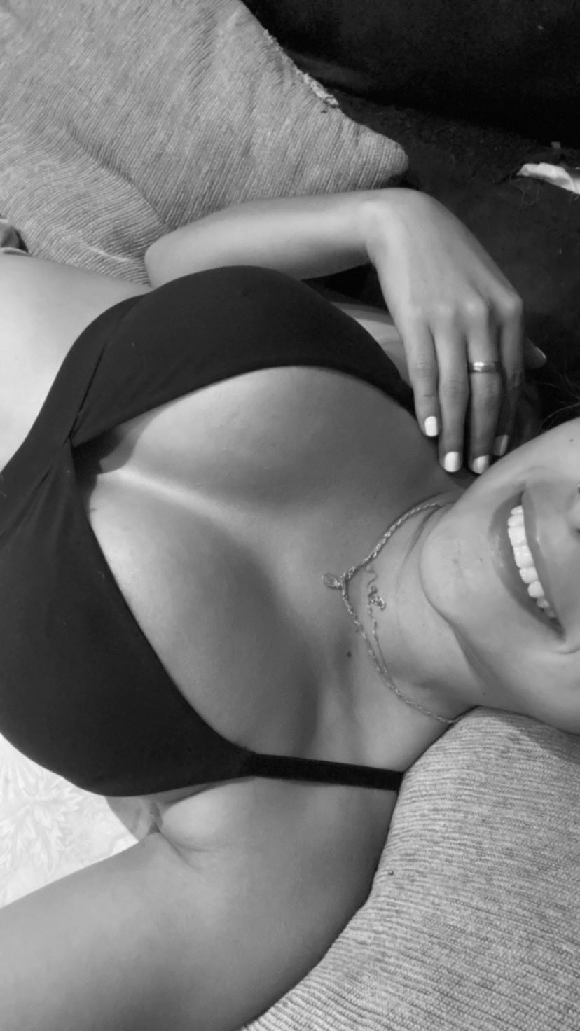 1 pic. Te espero ahora en @amateur_tv 🤍 https://t.co/VBUujs348f