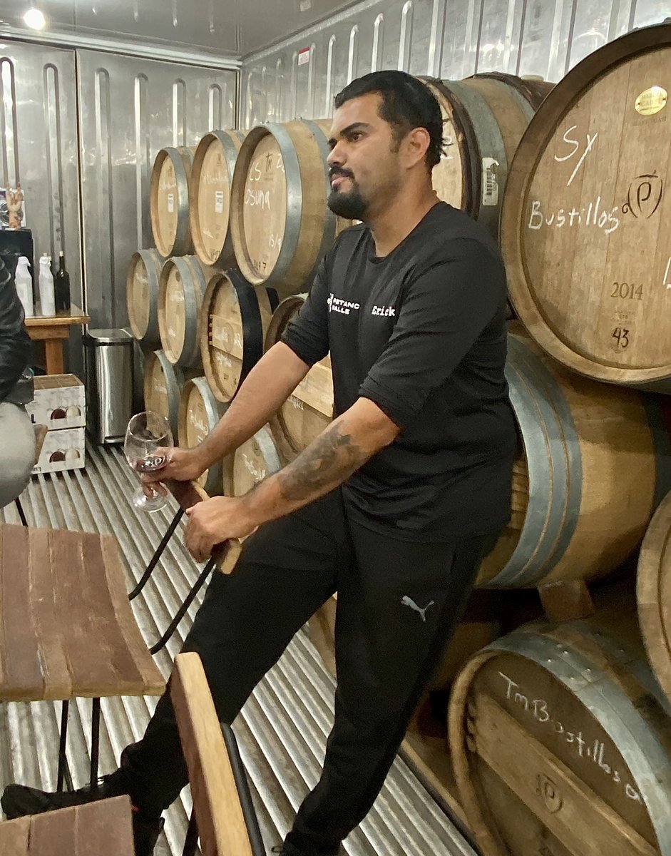 #VinosPlata #ErickPlata #enologo #winemaker #vinoboutique #winerour #experiencia #sustentable #valledeguadalupe #ensenada #bajacalifornia #winetasting