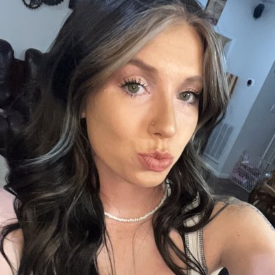 ChasityJade13's tweet photo. #NewProfilePic https://t.co/iu7LDLRgBw
