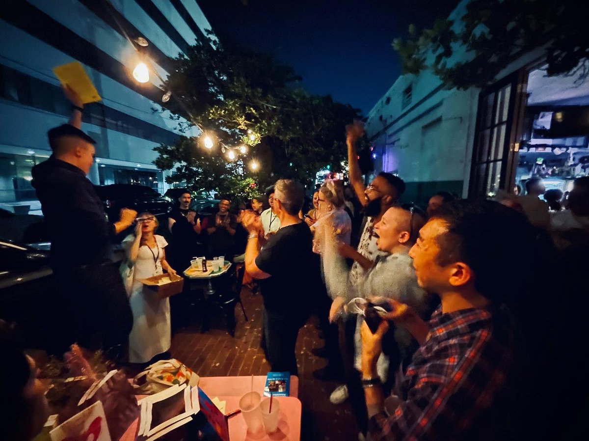 sadcatdadd's tweet image. Such a joy to celebrate LESBIAN POTENTIALITY at #ASA2022 alongside so many of her peers, including my sestra micha’s POETIC OPERATIONS. I learned so much in panels, over drinks, &amp;amp; on dance floors, &amp;amp; I am taking this magic back with me into my research &amp;amp; my classrooms ❤️