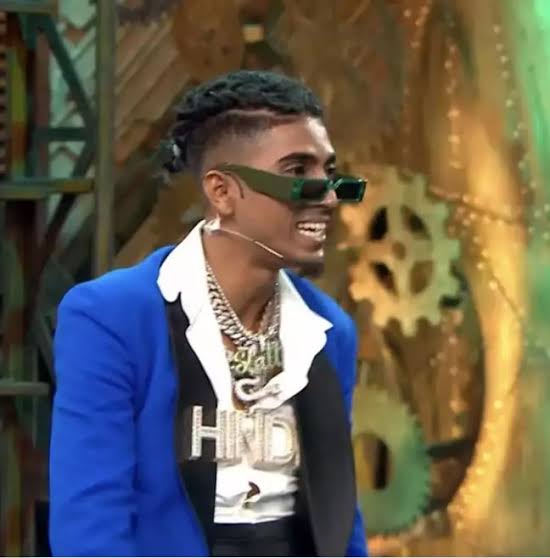 AbdurozikFC09's tweet photo. who is your favourite contestant??

#AbduRozik vs
#MCStan

Retweet 🔃: MCStan
Like ❤️: Abdu Roziq 

#BBKingMcStan #AbdulRozik #Shibdu #shivthakare #BBKingShiv #BB16    #BiggBoss16 https://t.co/4he9bDaXsr