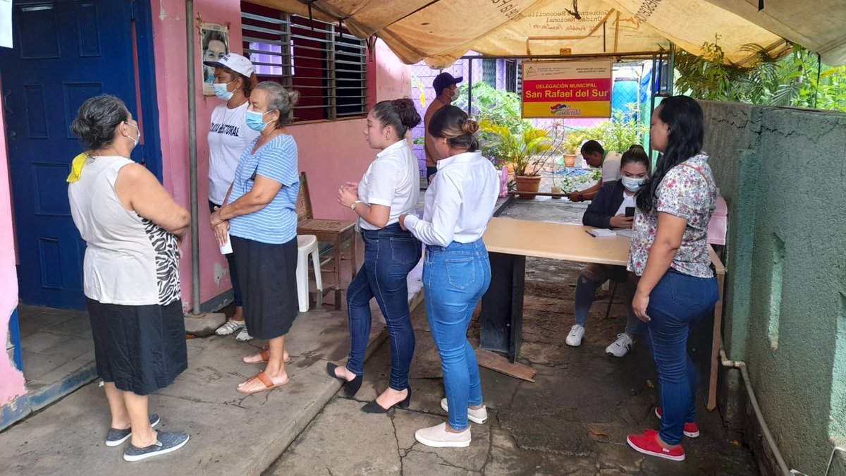 Se vive un ambiente de paz durante el proceso electoral, en el Centro de votación 006 del Municipio #SanRafaelDelSur
#EleccionesSoberanas2022
#Nicaragua 🇳🇮
#UnidosVencemosVenceremos
#EleccionesMunicipales2022