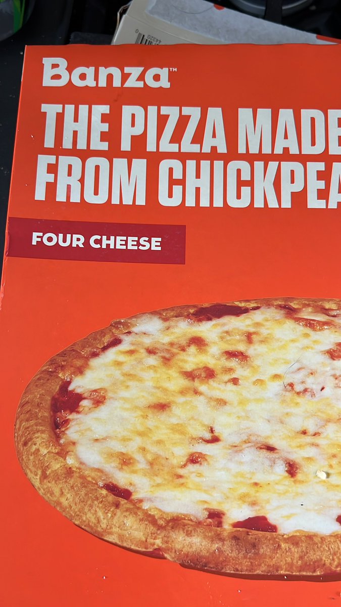 IAmNacks's tweet photo. @EatBanza Frozen Pizza is the best frozen pizza I’ve ever had and it’s not even close. Thank you for not grossly overpricing it either. Lots of respect. #glutenfree #delicious #banza https://t.co/O95gdT3GWb