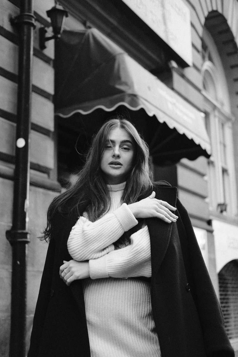 jackherron1234's tweet photo. Always B&amp;W

#portraits_today #portraitmagazine #fashioncampaign #portraitmodel #modelportrait #portraitsmodel #signedmodel #ilfordhp5 #ilfordfilm #illfordhp5 #blackandwhite #candidportraits #suburban #suburbanlife #fauxleather #leatherworks #autumnsunset #sunsetautumn https://t.co/UjbGtFOU6R