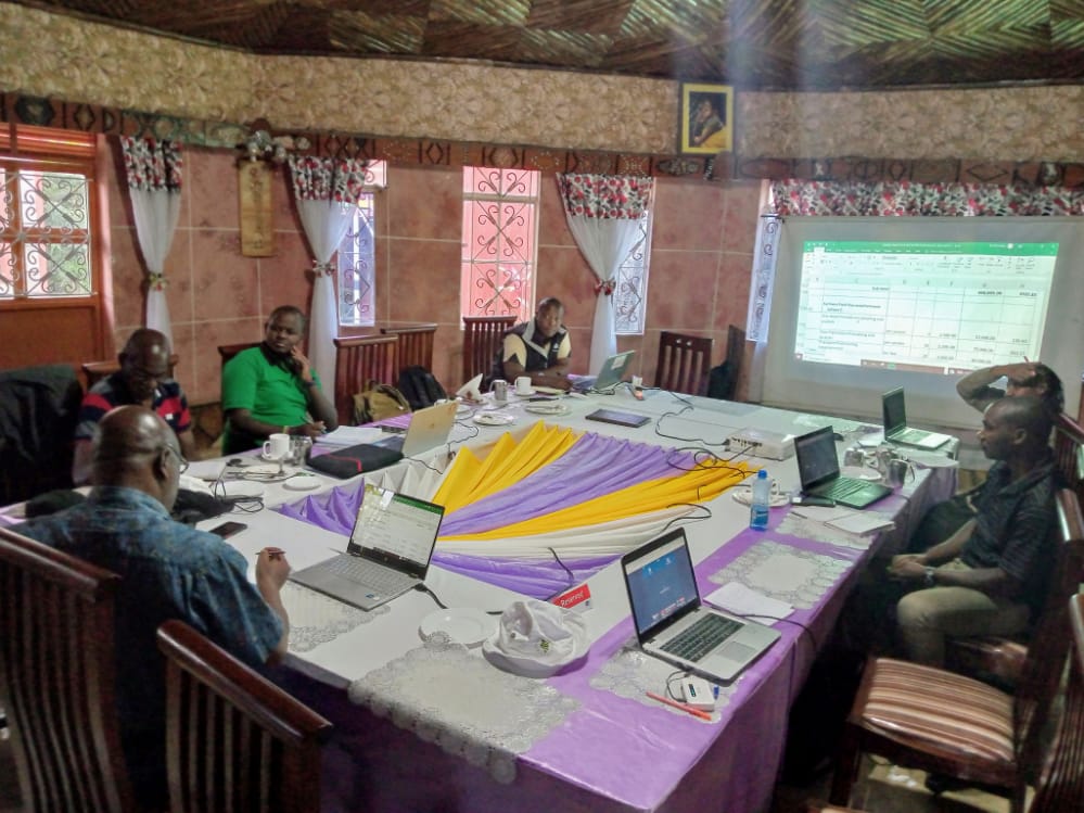 nakuru_lab's tweet photo. The Nakuru Living Lab secretariat in a consultative meeting. #regenerativefarming #inclusivefoodsystems https://t.co/nVuPEr08Nc