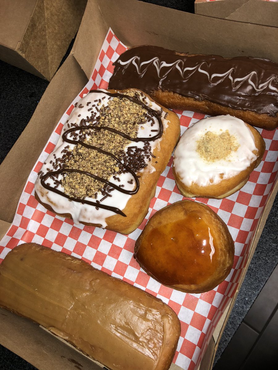 Lambo McGee (π₯,π₯) (@cryptotaxcat) on Twitter photo Chocolate pop tart, Boston crΓ¨me, strawberry cheesecake, crΓ¨me brΓ»lΓ©e, & PB&J donuts from my favorite donut shop <a href="/DonutBarLV/">Donut Bar Las Vegas</a>
Hey <a href="/iamchefjeff/">Jeff Thomas</a> , I am going to need one of your <a href="/RoyalGoatsClub/">Royal Goats Club</a> NFTs soon 𫑠Chocolate pop tart, Boston crème, strawberry cheesecake, crème brûlée, & PB&J donuts from my favorite donut shop <a href="/DonutBarLV/">Donut Bar Las Vegas</a>
Hey <a href="/iamchefjeff/">Jeff Thomas</a> , I am going to need one of your <a href="/RoyalGoatsClub/">Royal Goats Club</a> NFTs soon π«‘