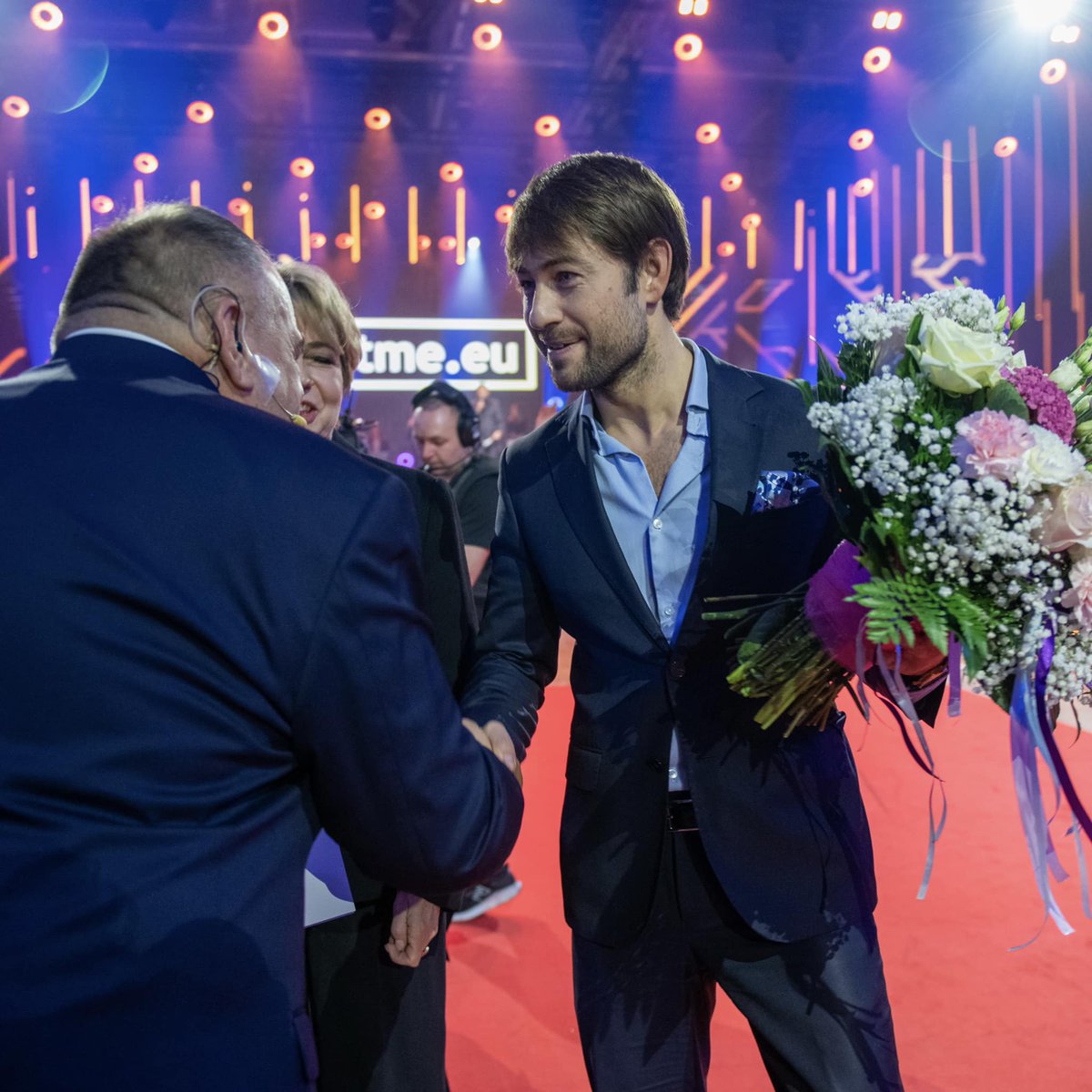 AdamPustelnik's tweet photo. Zaczynali od sklepu w barakowozie, teraz ich przesyłki docierają do każdego zakątka świata. American dream po łódzku. #teamTME jest z nami już 30 lat 🤝 #lodz https://t.co/aTkXXeKR9c