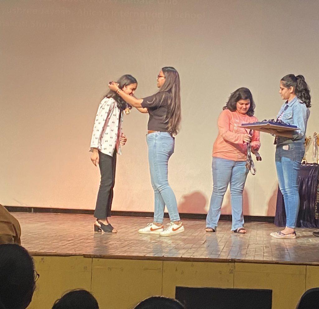 Vanshik87511722's tweet photo. An amazing Learning experience to be a part of the East Delhi #Behes hosted by #ahlconintl. Overwhelmed to receive the medal. Thanks to my mentors for oraganizing such a wonderful event @ashokkp @y_sanjay @pntduggal @MuktaSh37025964 @madhuri_dadhich @bhavya_m06 @ShabihFatima20 https://t.co/tUBmcSI8dh