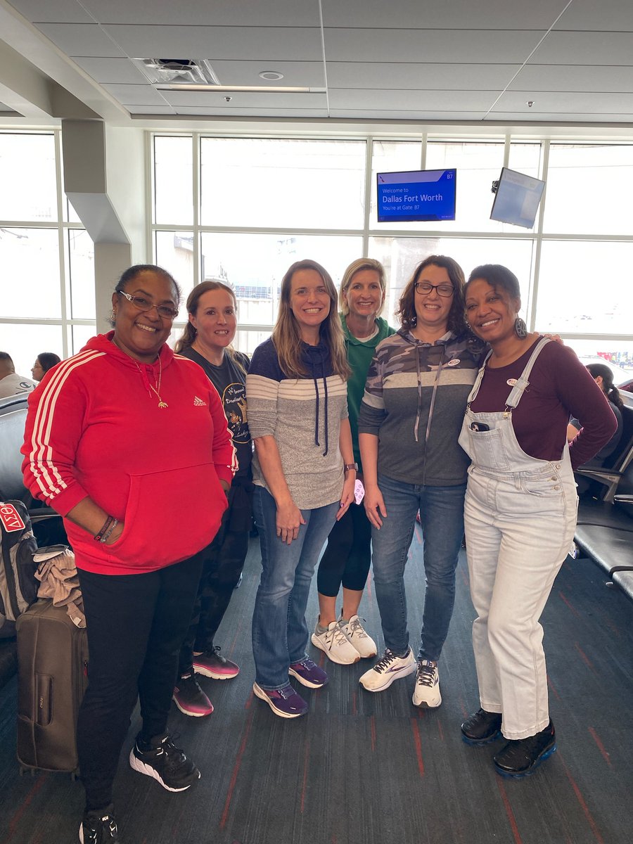 MrsSmithNavo's tweet photo. Had a great opportunity to learn last week at the @SolutionTree #PLCconference in Long Beach, CA. Extremely grateful and blessed to work for a district that supports their teachers.
@Navo_DISD @TGoodman_DISD @DarlenePetit1 @DrBethKelly1 @tkanold @MrsFieldsNMS @dentonisd https://t.co/XtGo78myoa