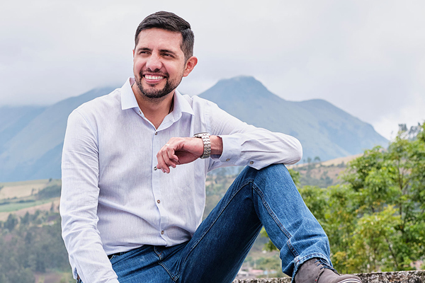 elnorteadiario's tweet photo. #PersonajePositivo | Ricardo Espinosa descubrió su vocación en el coaching Ver: https://t.co/fVjwQchVTw https://t.co/C8OMMLrY02