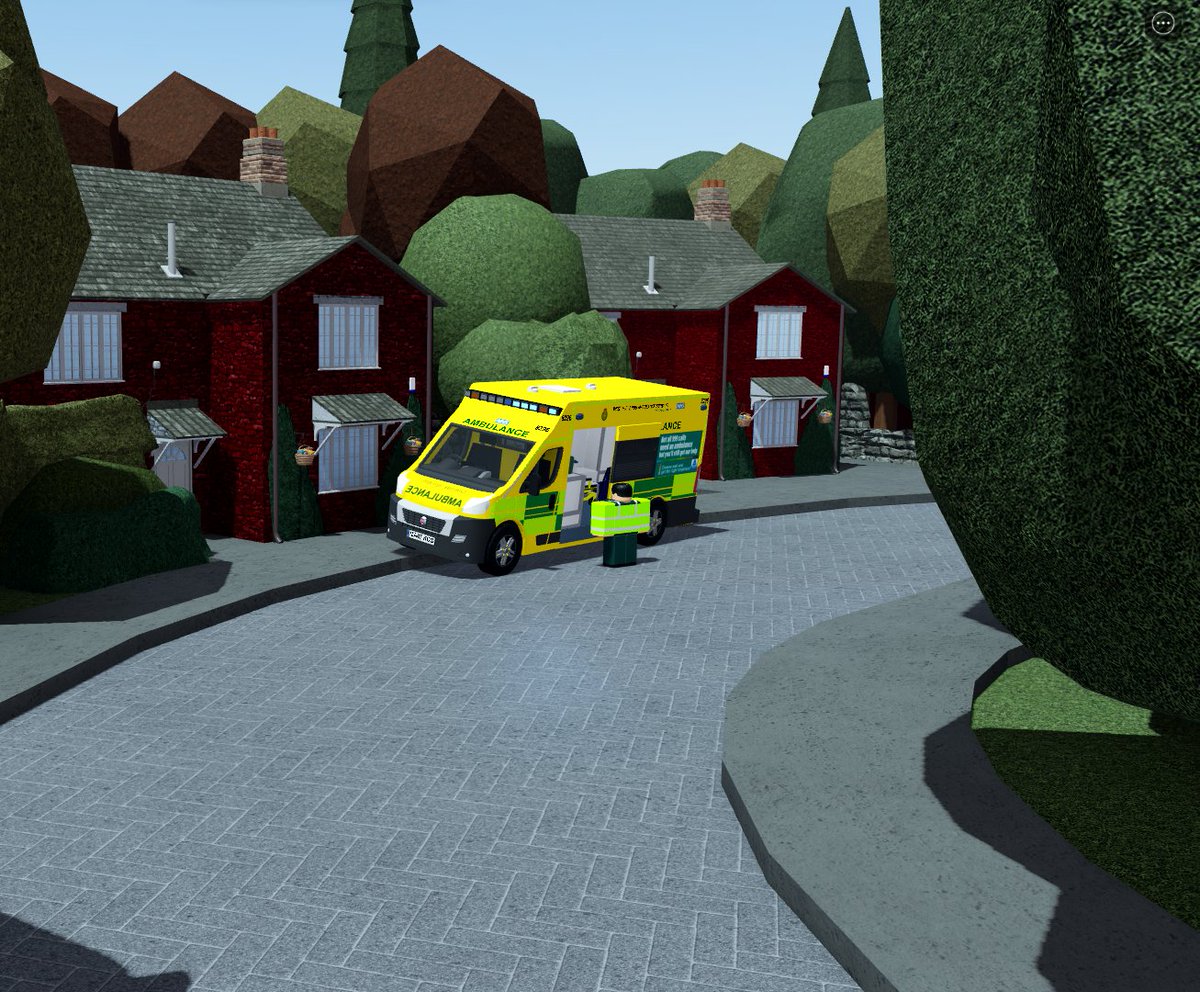 GloSwas's tweet photo. At today's SSU we attended an officer down at a panic and a male who was run over. His legs were injured but both patients are now in hospital recovering. https://t.co/G8xuwWjgkW