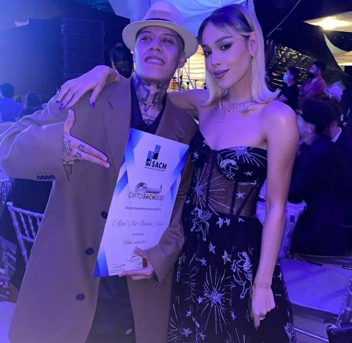 Santa Fe Klan, revela que SÍ quiere grabar una canción con <a href="/DannaPaola/">nini 𖣂 TXT CB APRIL</a>, que ya tiene varias ideas en mente y que le gustaría algo acustico.

— ¡Ya le enviaron la propuesta musical a Danna!