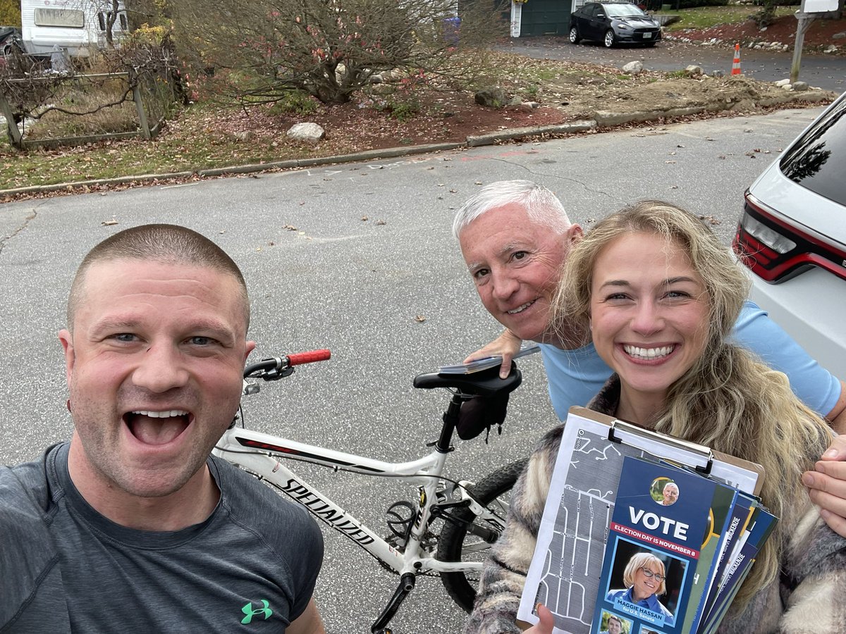 ashmarx9's tweet image. Getting out the VOTE with my favorite city chairman &amp;amp; candidate for Executive Council 🗳 

Ask your family, ask your friends, ask your neighbors - What’s your plan to vote? 

Then make sure they do it. 

That is #HowWeWin ✅ #NHPolitics
