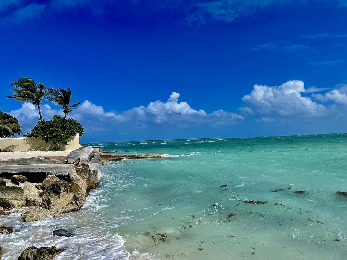 BriannAtl35's tweet photo. @JimCantore @spann @BradNitzWSB @Ella__Dorsey @ExtremeStorm In Treasure Cay #Bahamas today. The views are stunning. #Abacostrong #postDorian https://t.co/xAyXXS2UNK