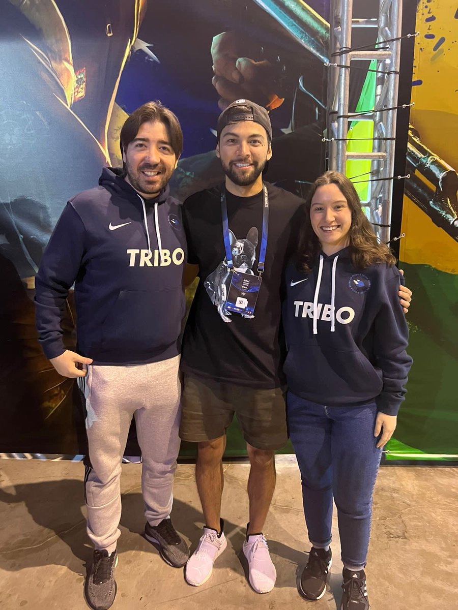 cabisognin's tweet photo. Maior show da terra! Comemorando aniversário do @leonardolsramos na LA TRIBONERA 🙌❤️ #IEM #MajorRio2022 @fillipebt @andrekenzo11 @mch_AGG @nakfps  faltou @Gaules @lett1337 @VelhoVamp1 @ale_apoka @llauqS 👀 https://t.co/nvOO24gj11
