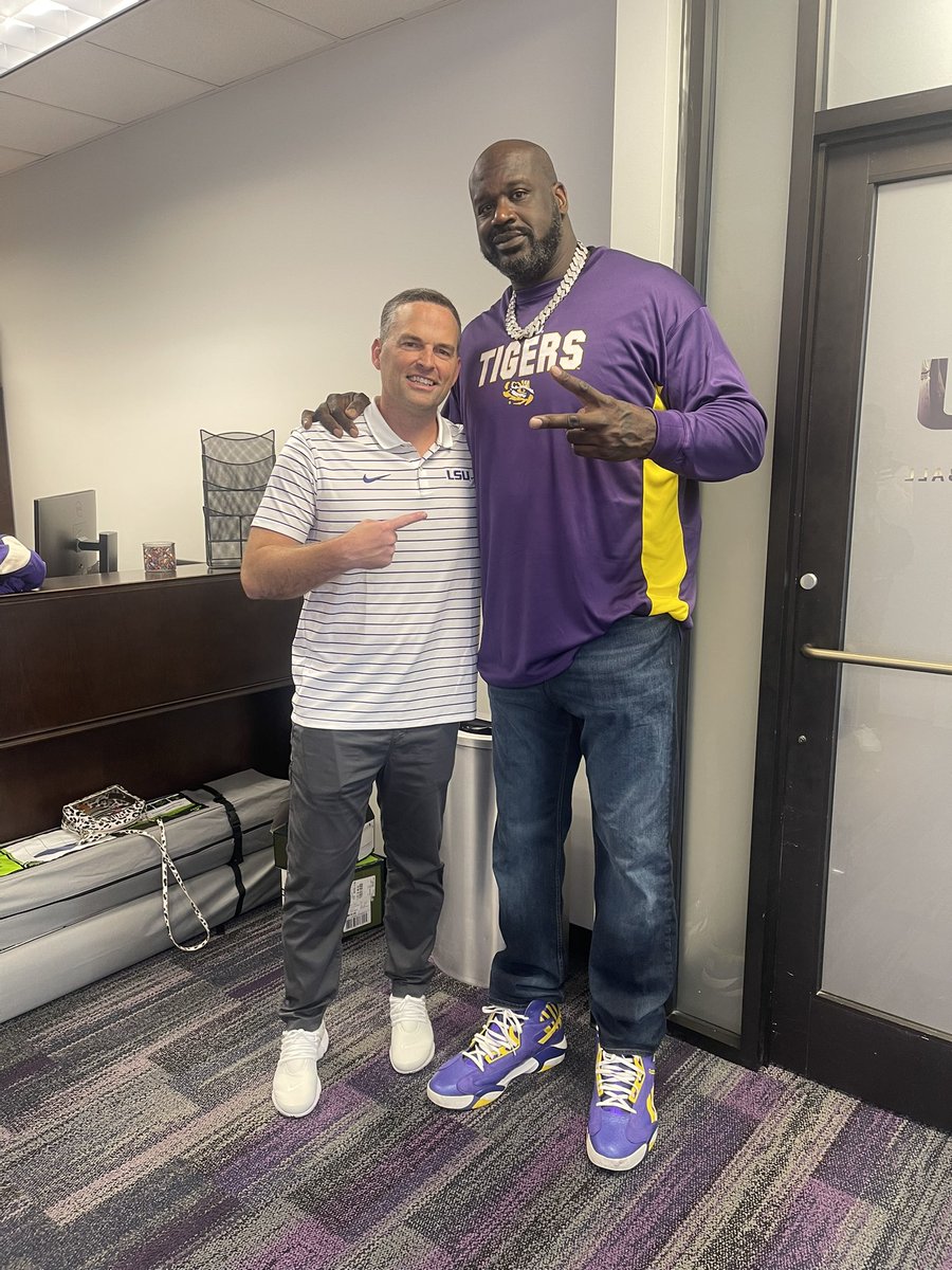 11.5.2022… What an honor to visit with LSU LEGEND, Shaquille O’Neal!!! Thank you @SHAQ!!! #GeauxTigers #JOY