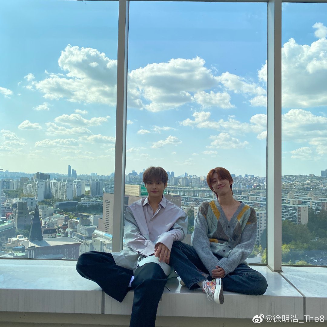 archive_junhui's tweet image. happy minghao day 🐸🤍

#꿈걸음처럼_다가온_명호의_스물여섯 #Happy_our_8arling_day