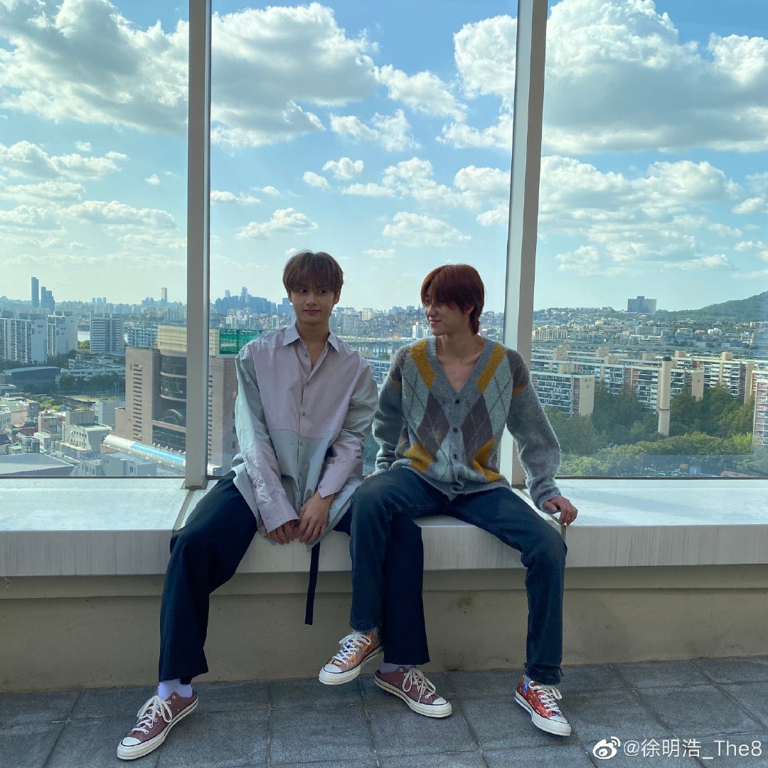 archive_junhui's tweet image. happy minghao day 🐸🤍

#꿈걸음처럼_다가온_명호의_스물여섯 #Happy_our_8arling_day