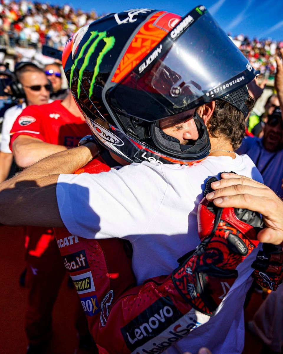 Valentino Rossi tweet media