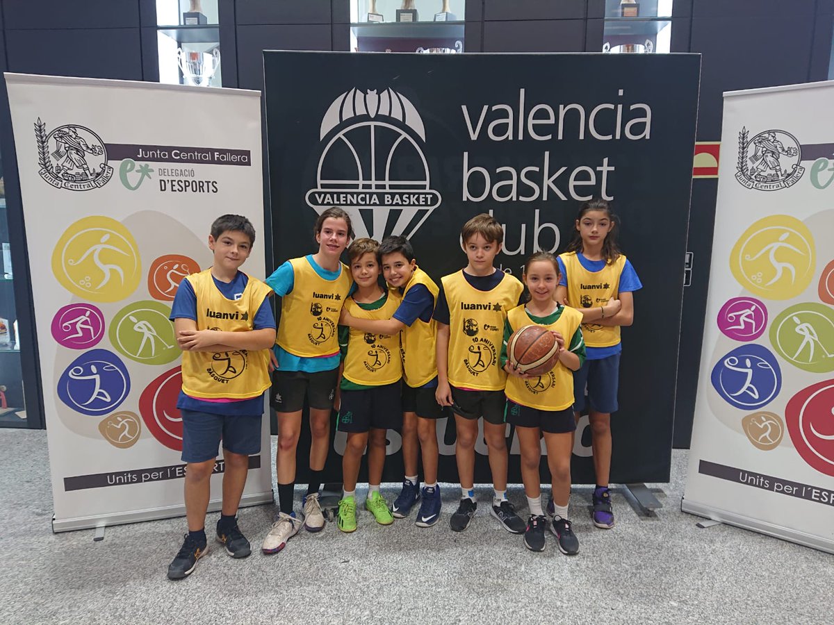 Falla_161's tweet image. CAMPIONS🏆
El nostre equip infantil ha guanyat en la seua categoria el campionat de bàsquet de @JCF_Valencia.
Donar l'enhorabona també als nostres dos equips d'infantils que tan bé ens han representat!
#OrgullRegne
#EsportsJCF #Falles23