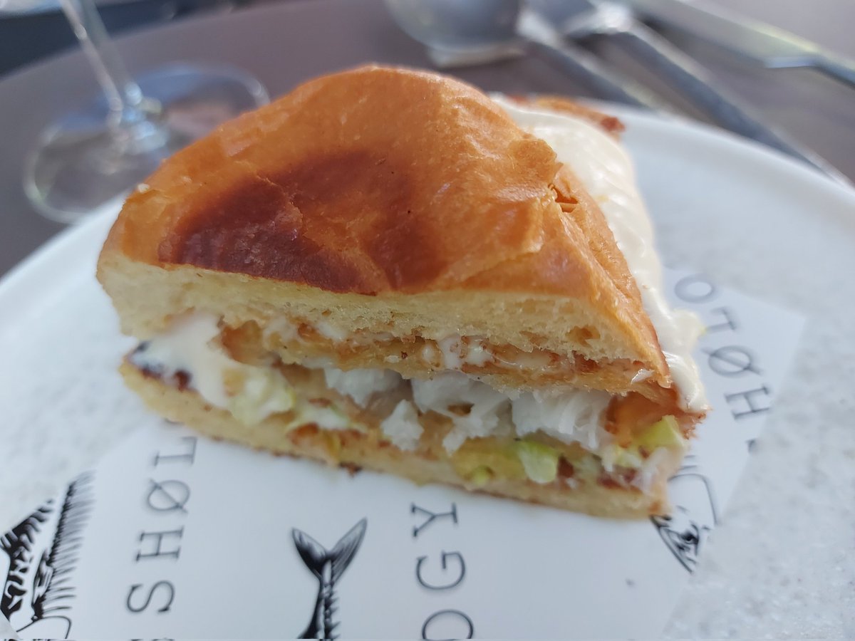 PhilippeRegol's tweet photo. #Fishology #bcn
Deliciosos bocatas marinos.Brownie con algas. https://t.co/uPZ3LAMfDG