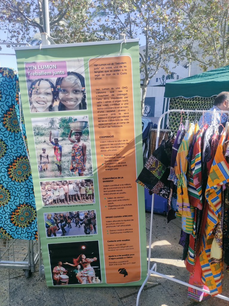 AE_LHospitalet's tweet photo. Avui al Festival de les ONGD Africanes a #LHospitalet
Música, entitats, artesanies.
#CosesBonesLH https://t.co/J4NCkB7ZG2
