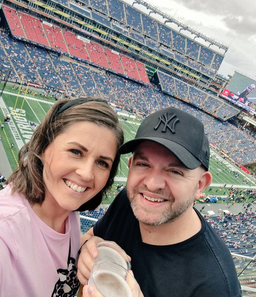 Becwithacci's tweet photo. Hello from Foxborough! Travelled from Tamworth, UK to watch my Patriots live for the first time with my Dolphin's fan boyfriend Stuart... GO PATS!!! 🏈❤💙🤍 @SkySportsNFL @neilreynoldsnfl @RealWolfy #mynfl #nfluk #skysportsnfl #NFLSunday https://t.co/eXZEw8OhzD