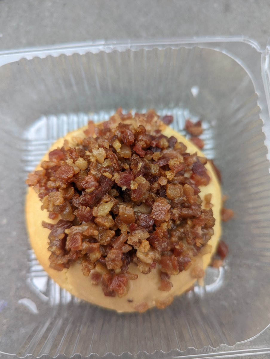 The Duchess Cookies butterscotch maple bacon cookie <a href="/PABaconFest/">PA Bacon Fest</a> 🤩