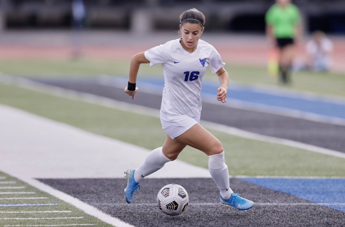 UBWomensSoccer's tweet photo. First half 📸 🤘

#UBhornsUP | #WeAreOne | #CARE https://t.co/Kn8tZjVxhP