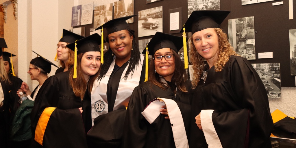 AdlerUniversity's tweet photo. Today, more than 370 socially responsible practitioners crossed the Chicago Theatre stage to graduate — congratulations! We look forward to seeing your greatness continue to grow. Go change the world! 🎓❤️✨

#AdlerUniverstiy #AdlerUniversityClassof2022 https://t.co/9eBr9H6RaN